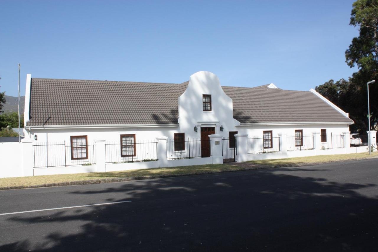 Hermanus Dorpshuys Guesthouse Exterior photo